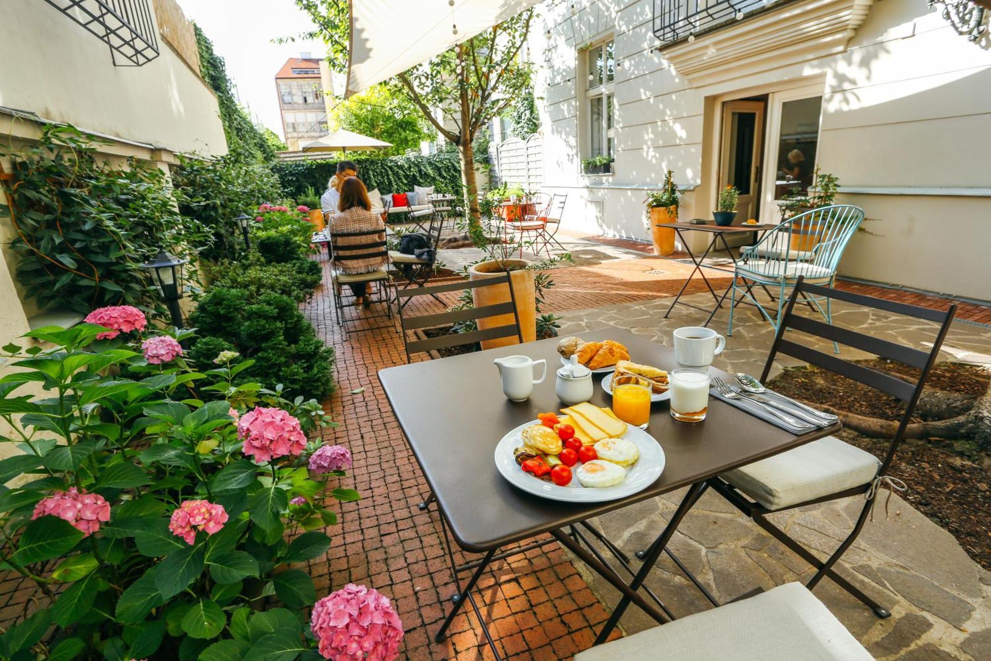 Boutique Hotel Klarov Prague Exterior photo